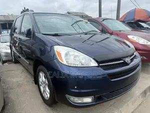 Toyota Sienna 2006 Blue