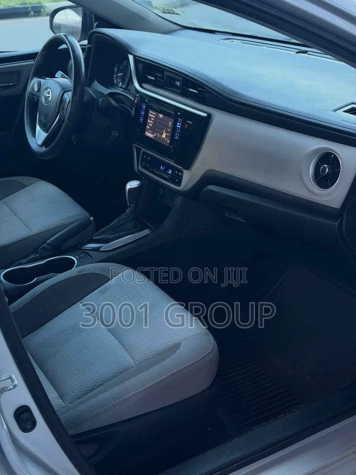 Toyota Corolla 2017 Silver