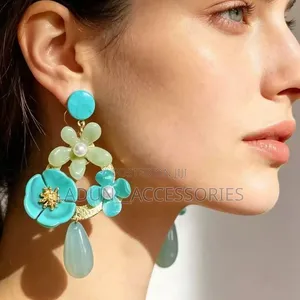 Bold Flower Earring