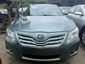 Toyota Camry 2011 Green