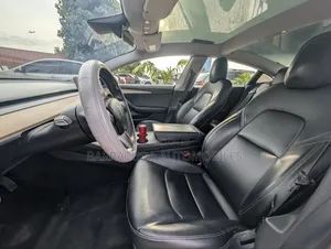 Tesla Model 3 2023 White