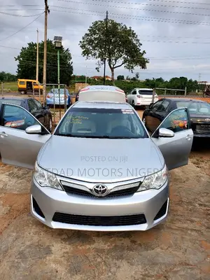 Toyota Camry 2012 Silver