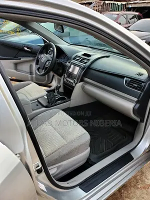 Toyota Camry 2012 Silver