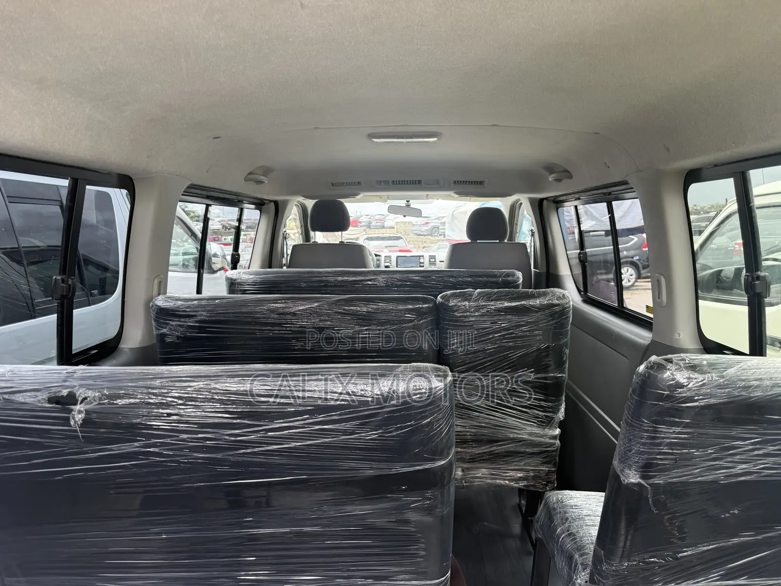 Toyota HiAce 2012 White