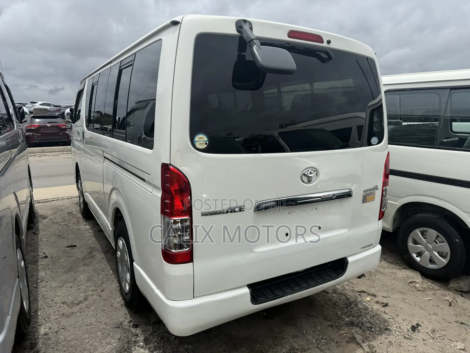 Toyota HiAce 2012 White