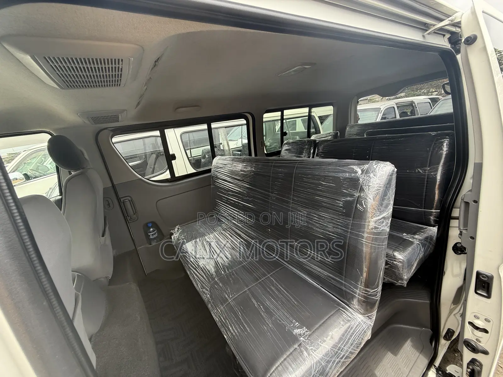 Toyota HiAce 2012 White