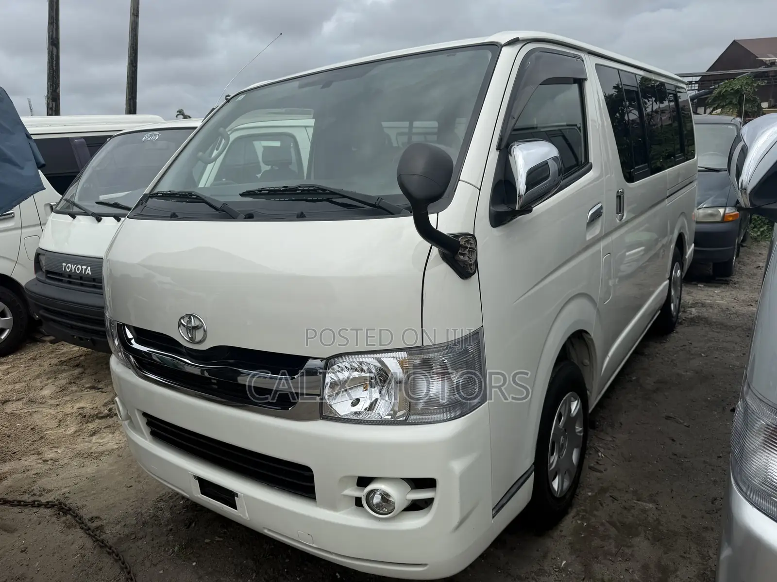 Toyota HiAce 2012 White