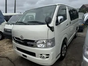 Toyota HiAce 2012 White