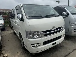 Toyota HiAce 2012 White