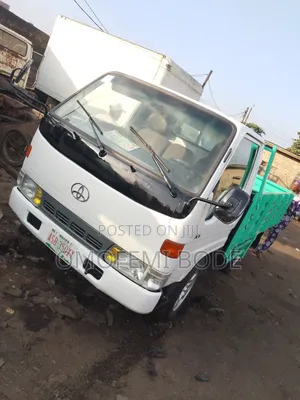 Toyota Dyna 100 Nigeria Used Direct Hand With Big Bucket Petrol Engine