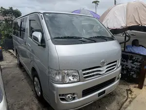Toyota HiAce 2010 Silver