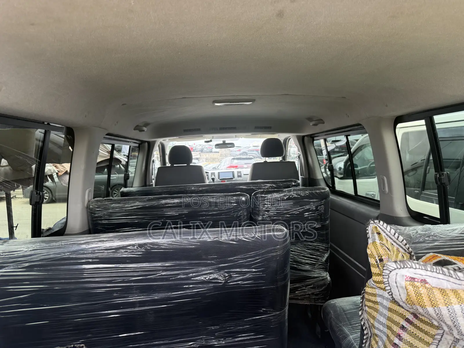 Toyota HiAce 2010 Silver