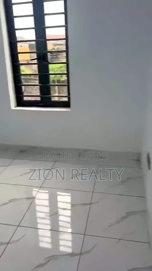 2bdrm Apartment in Oribanwa, Awoyaya for rent