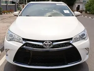 Toyota Camry XSE 4dr Sedan (2.5l 4cyl 6A) 2016 Off white
