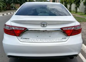 Toyota Camry XSE 4dr Sedan (2.5l 4cyl 6A) 2016 Off white