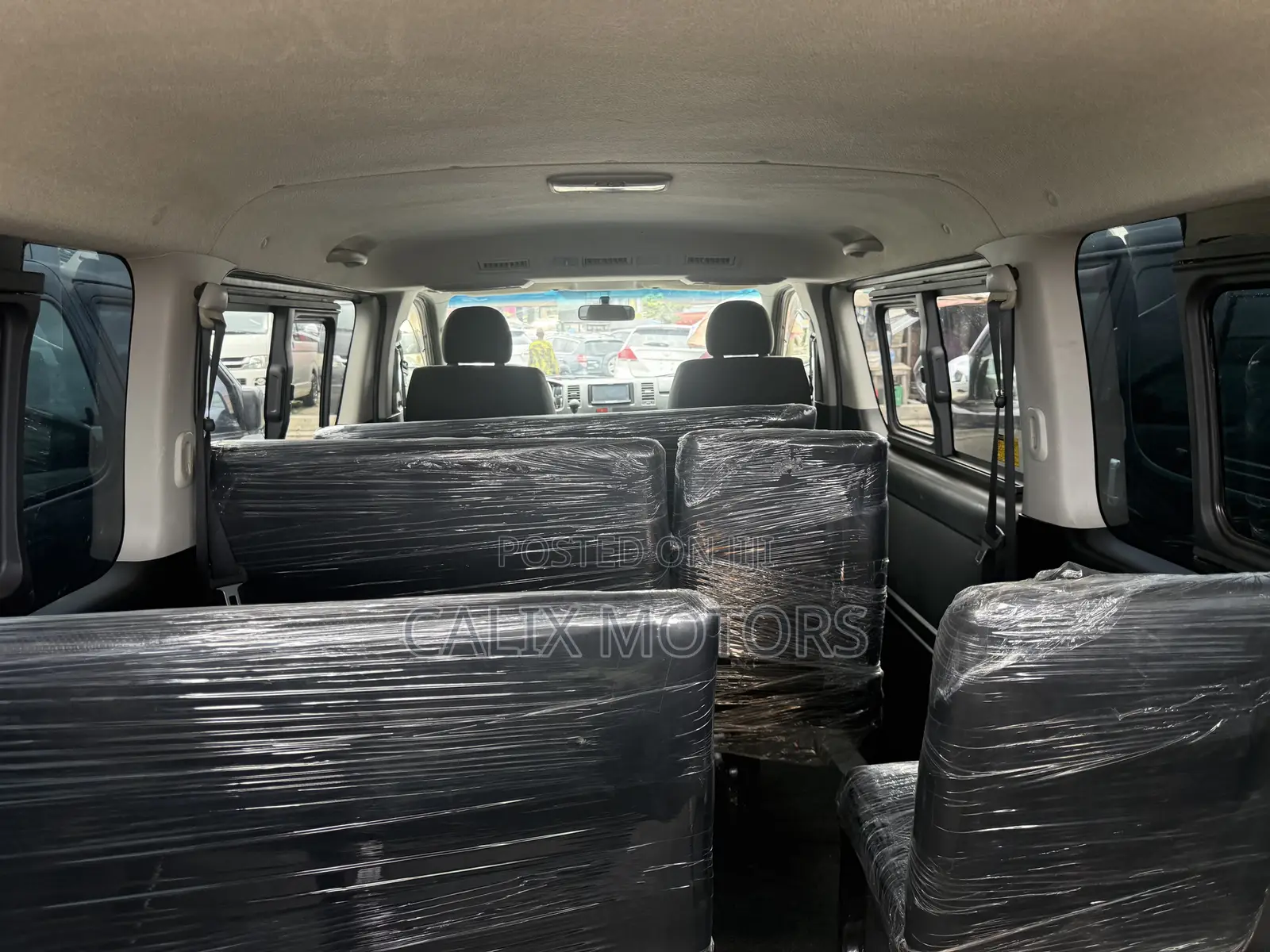 Toyota HiAce 2014 White