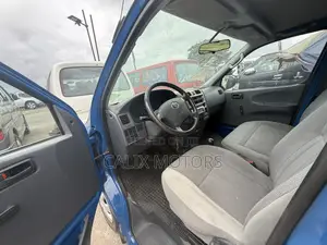 Toyota HiAce 2008 Blue