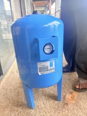 Vertical Water Pressure Tank.