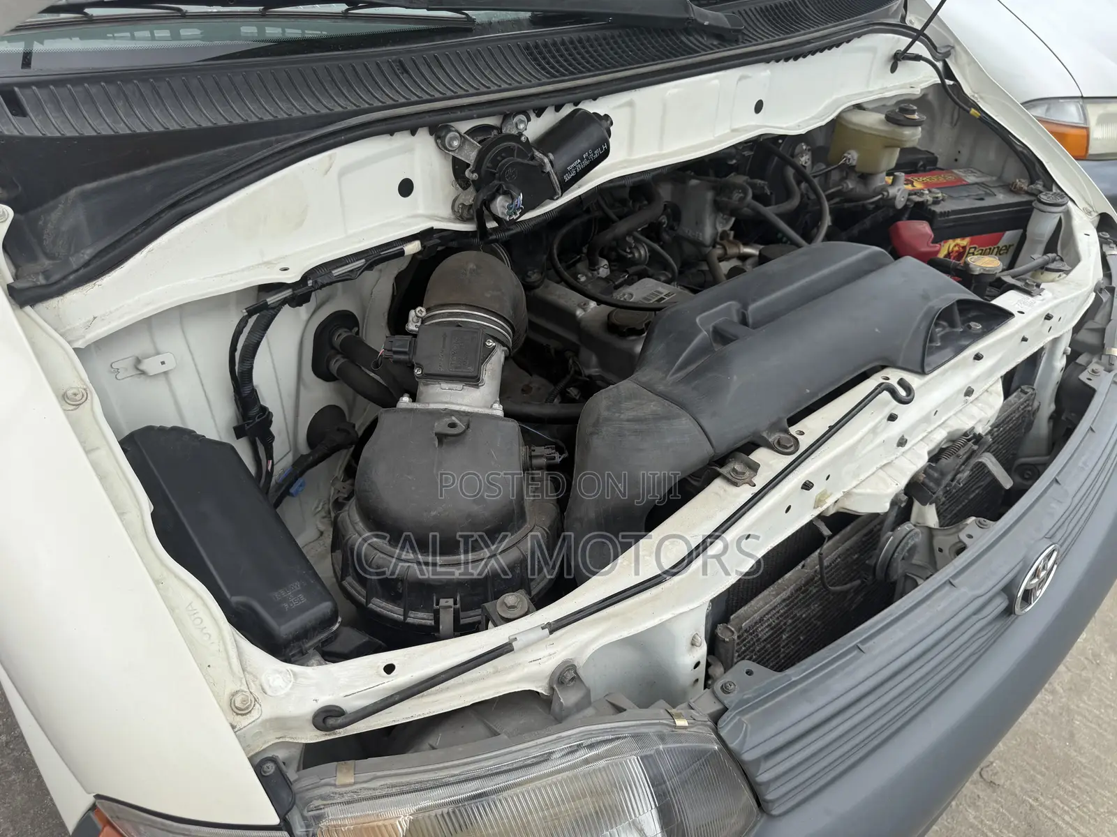 Toyota HiAce 2006 White
