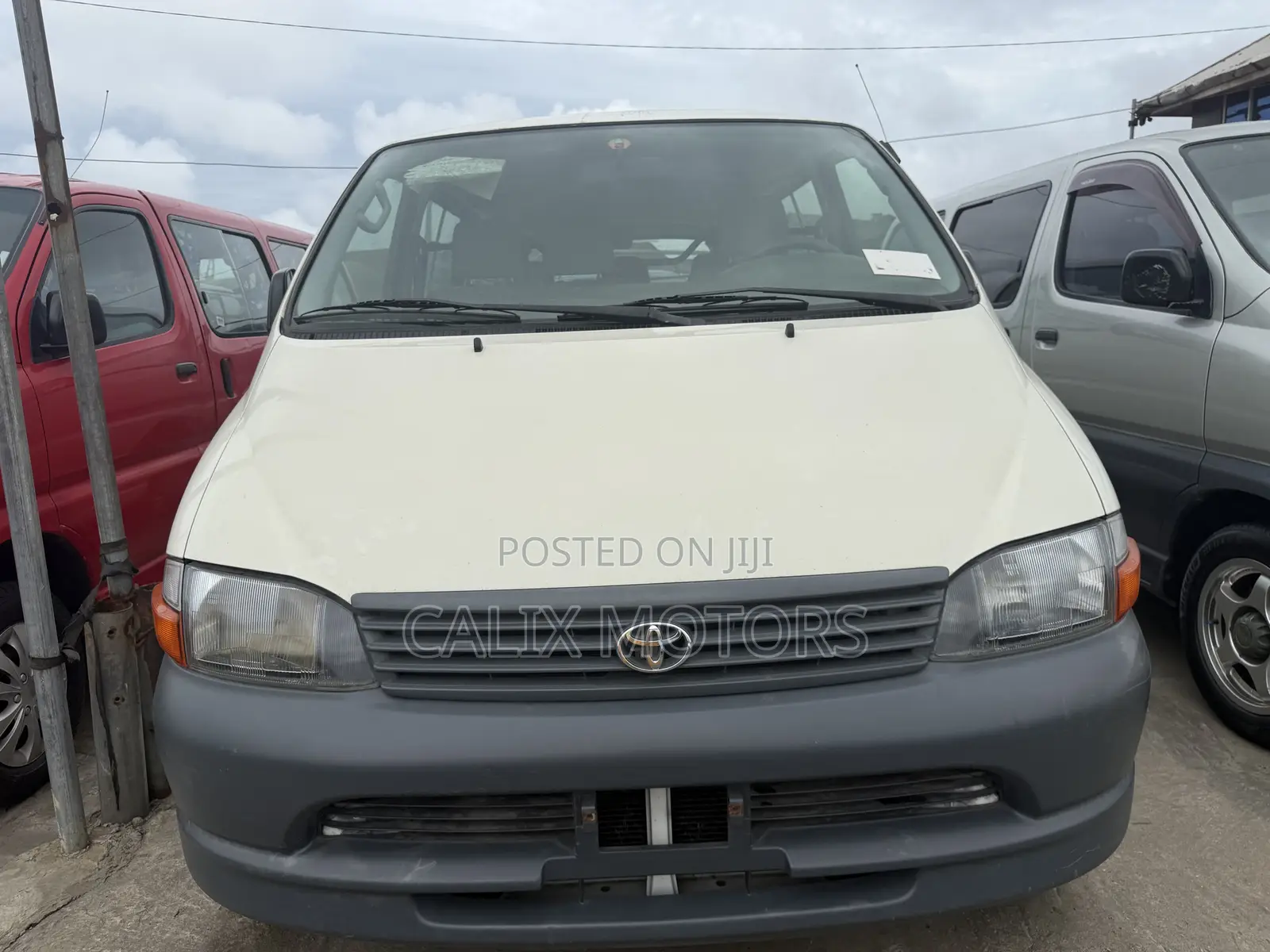 Toyota HiAce 2006 White