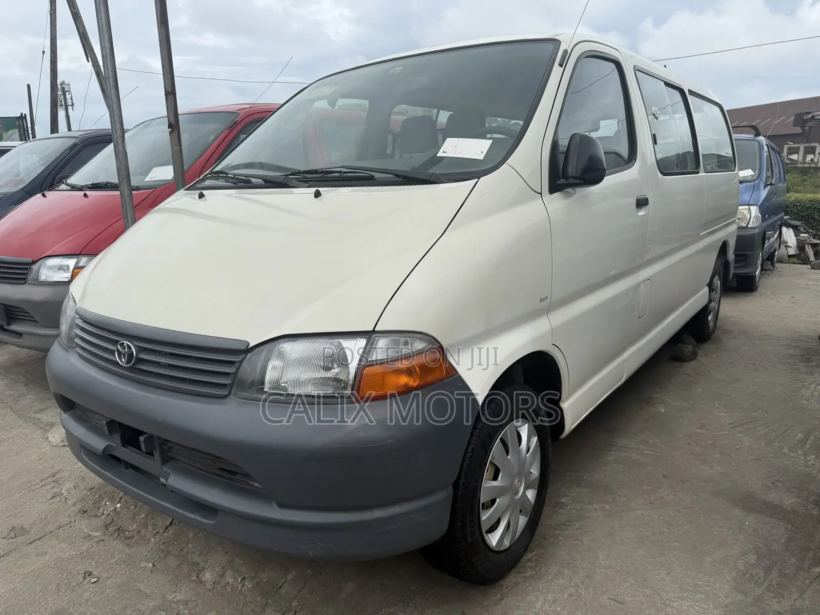 Toyota HiAce 2006 White