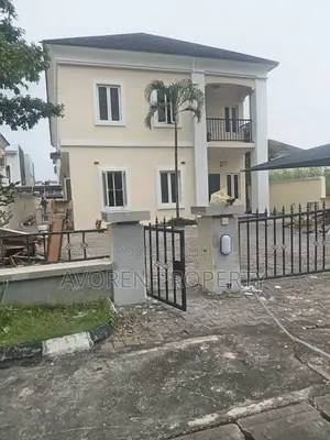 4bdrm Apartment in Carlton Gate Estate, Chevron for rent