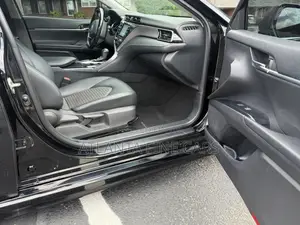 Toyota Camry SE 2021 Black