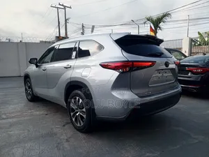 Toyota Highlander 2020 Blue