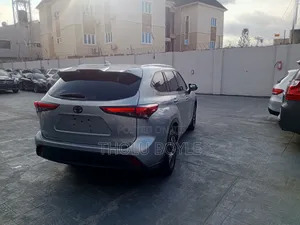Toyota Highlander 2020 Blue