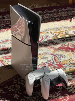 Ps5 Slim + 2 Pads + Games