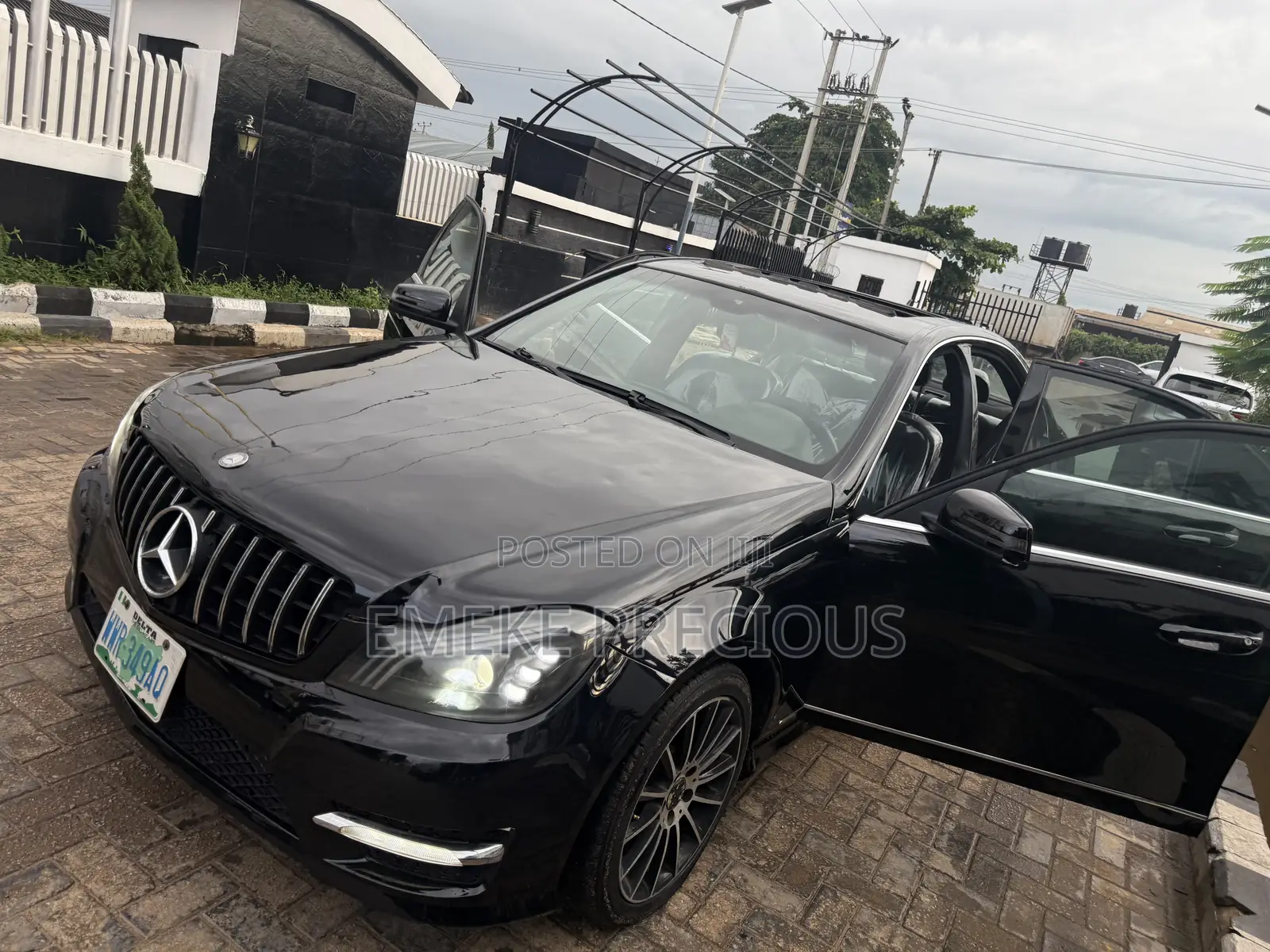 Mercedes-Benz C300 2001 Black
