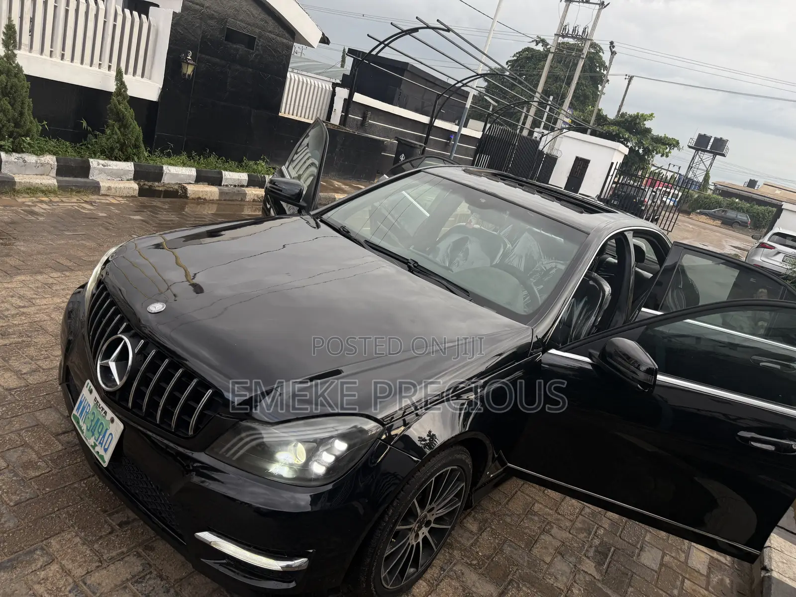 Mercedes-Benz C300 2001 Black