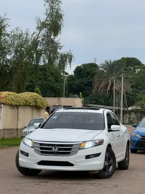 Honda Crosstour 2010 White
