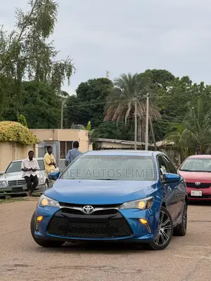 Toyota Camry 2016 Blue