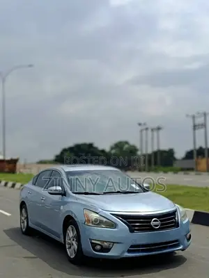 Nissan Altima 2012 Blue