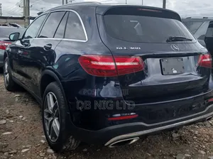 Mercedes-Benz GLC-Class 2017 Blue