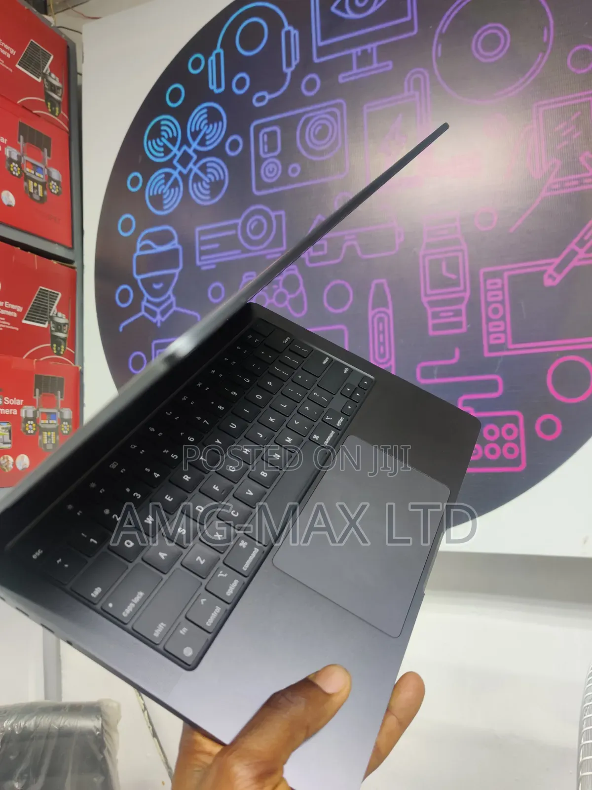 Laptop Apple MacBook Pro 2024 M3 8GB Apple M3 SSD 512GB