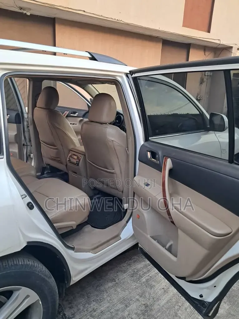 Toyota Highlander 2011 White