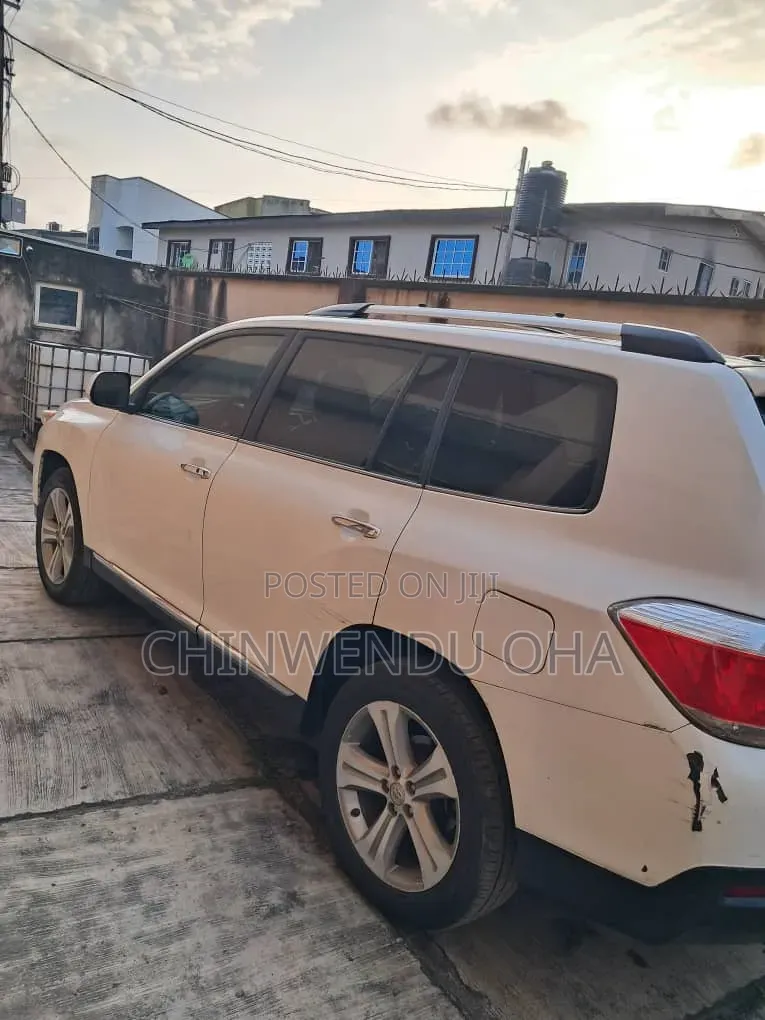 Toyota Highlander 2011 White
