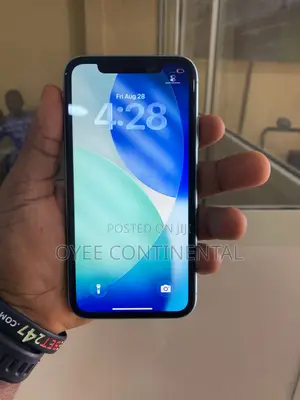 Apple iPhone 11 64 GB