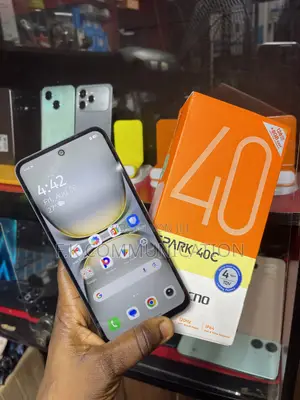 Tecno Spark 40C 128 GB White
