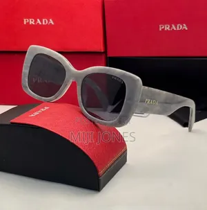 *Women’s Luxury Sunglasses – Prada Inspired Oversized Frame*