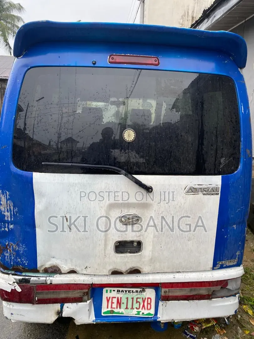 Daihatsu Hijet 2012 Blue