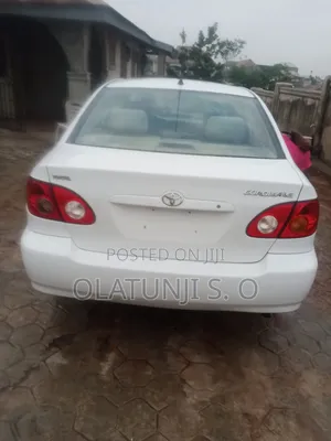Toyota Corolla Sedan Automatic 2004 White