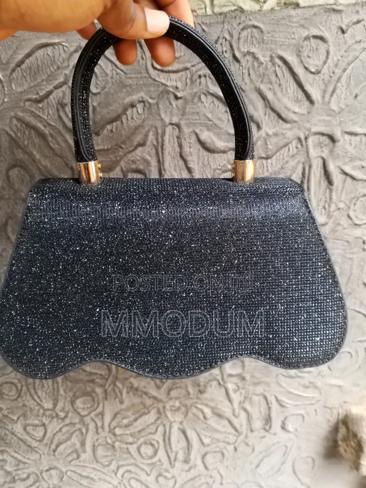 Handbag With Extra Long Strap