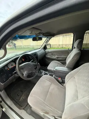 Toyota Tacoma 2004 Silver