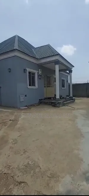 2bdrm Bungalow in Idu Industrial for rent