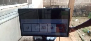 32 Inches LG TV Led