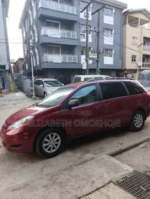 Toyota Sienna 2006 Burgundy