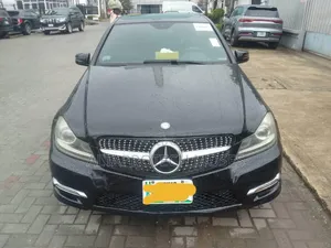 Mercedes-Benz C300 Luxury 4Matic Sedan AWD (3.5L 6cyl 7A) 2013 Black